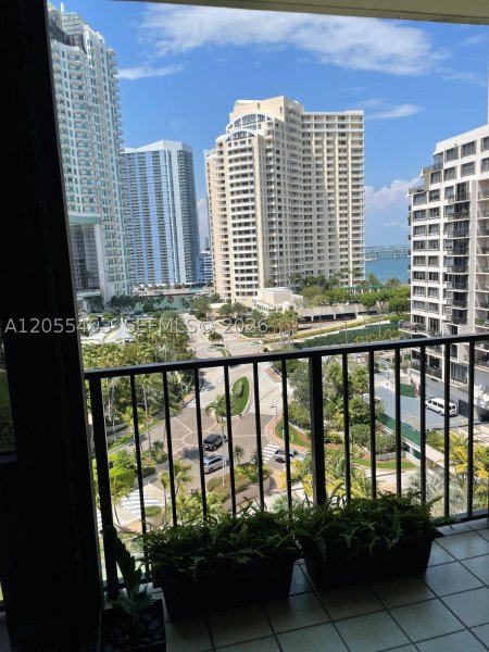Condo for sale at Brickell Key One A1216