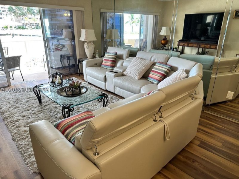 Condo for sale at The Hemispheres MN