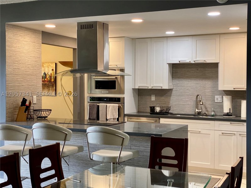 Alquiler de apartamento en Key Colony IV Botanica 347
