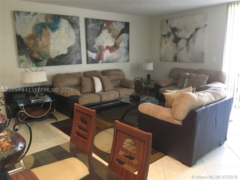 Alquiler de apartamento en Key Colony IV Botanica 347