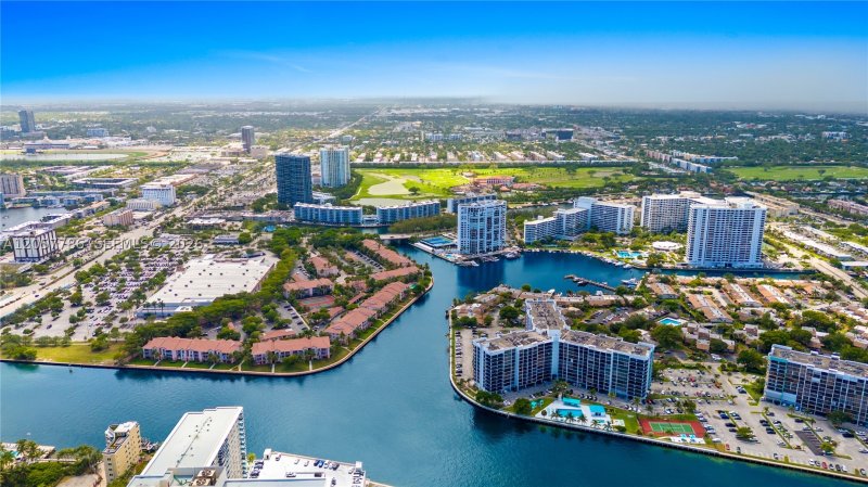 Apartment for rent at Sea Air Towers 311