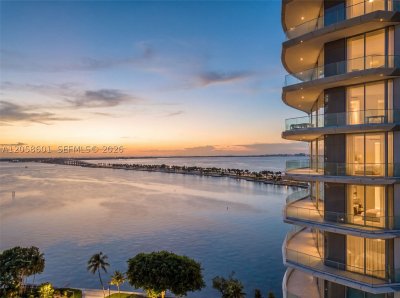 Una Residences at Brickell Apt #604