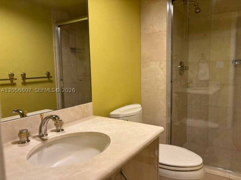 Comprar apartamento en Gables Plaza 1201