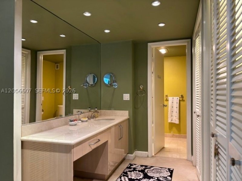 Comprar apartamento en Gables Plaza 1201