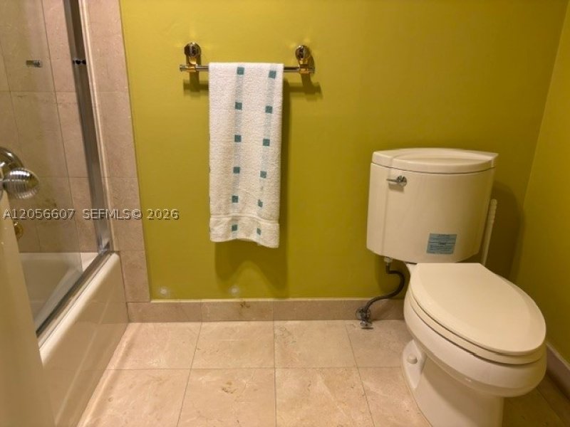 Comprar apartamento en Gables Plaza 1201