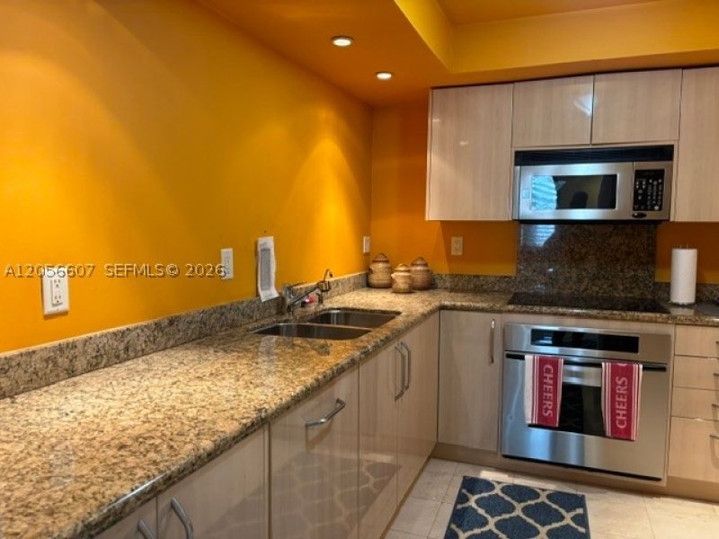 Comprar apartamento en Gables Plaza 1201