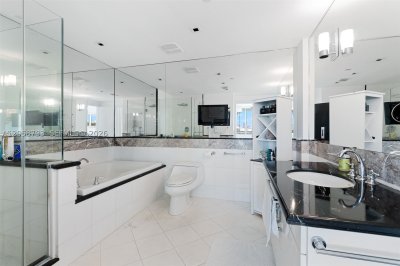 Bentley Bay North Apt #513