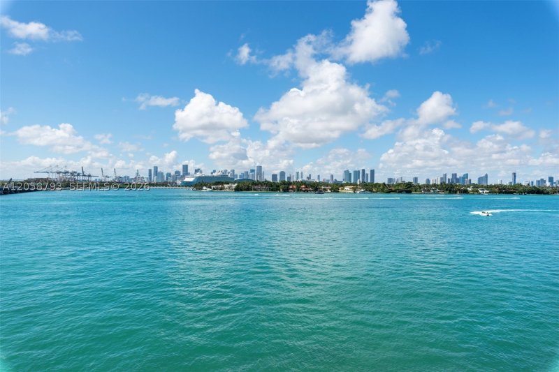 Bentley Bay North Apt #513