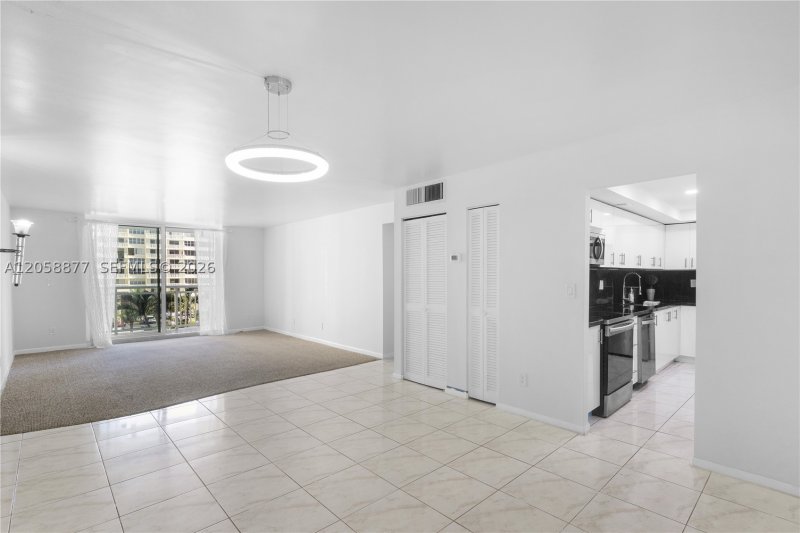 Condo for sale at Plaza Towers South 407