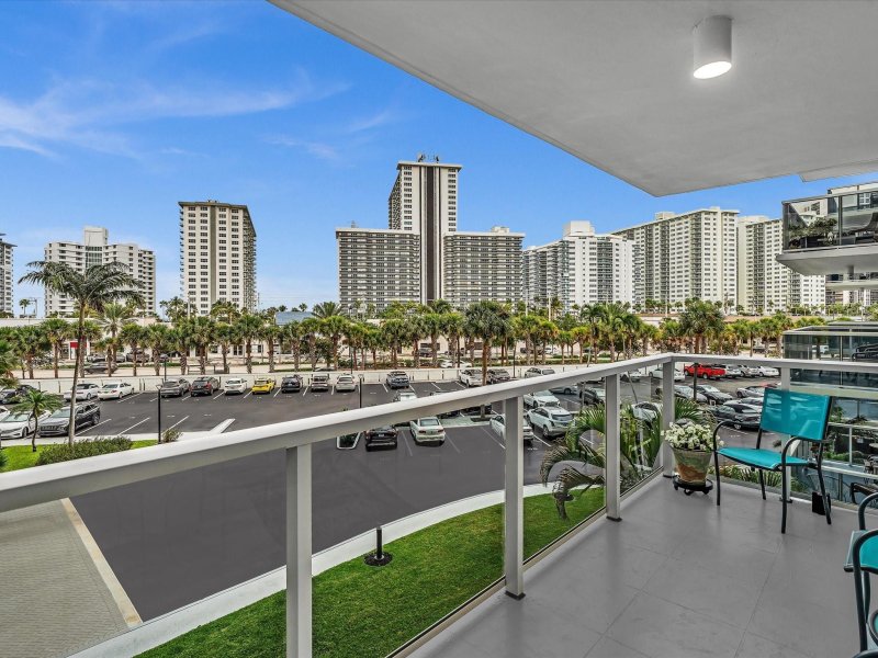 Condo for sale at Coral Ridge Towers East 312A