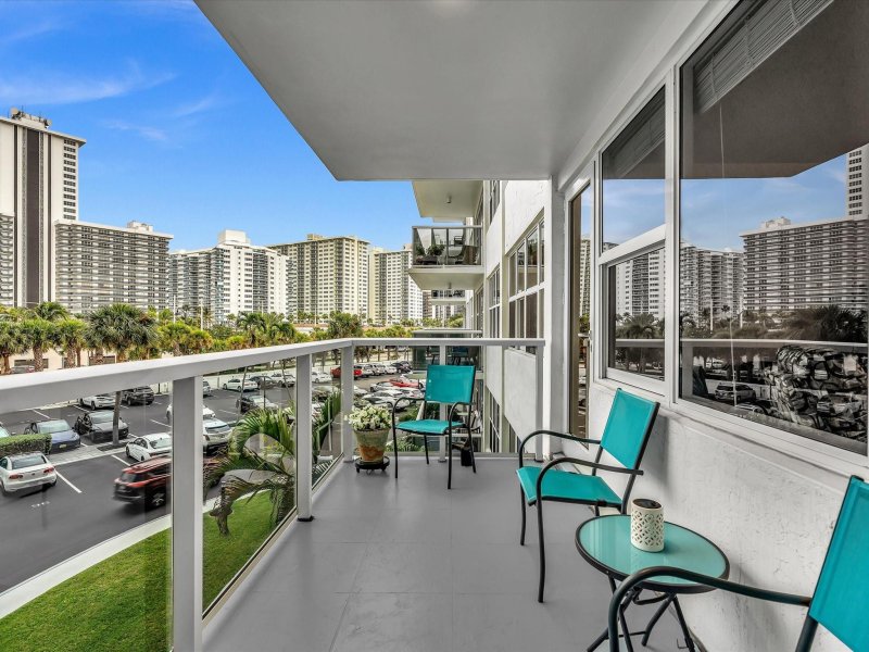 Condo for sale at Coral Ridge Towers East 312A