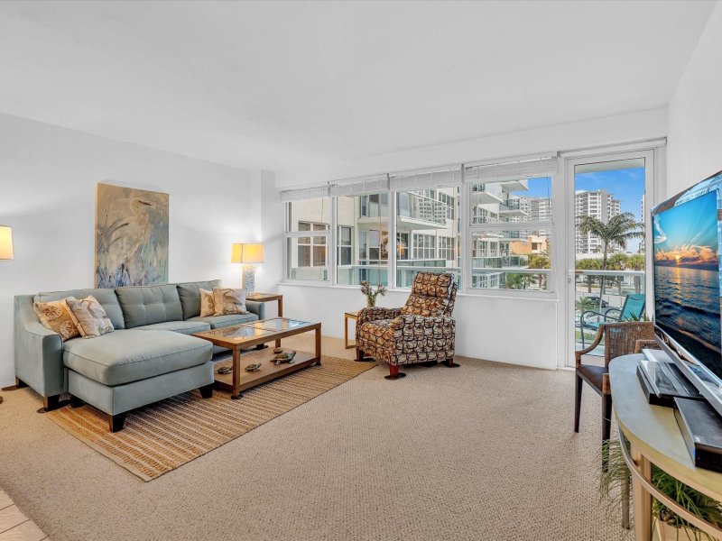 Condo for sale at Coral Ridge Towers East 312A