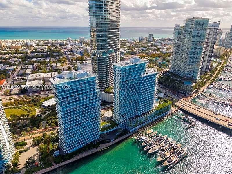 Aluguel de apartamento no Bentley Bay North 1013