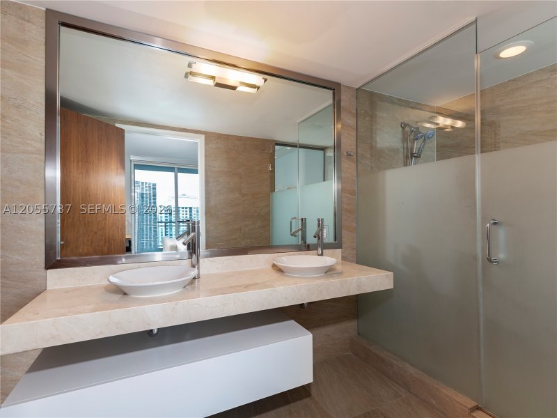 Comprar apartamento en Mint at Riverfront 3901