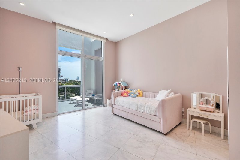 Comprar apartamento en The Meridian Lofts PH-16