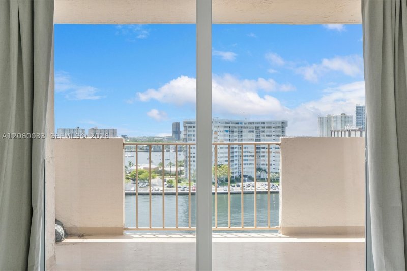 Condo for sale at Prince George 11J