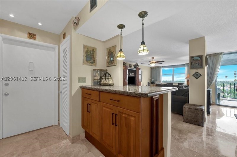 Apartment for rent at Trafalgar Towers 1004