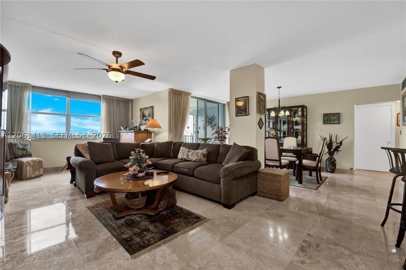 Apartment for rent at Trafalgar Towers 1004