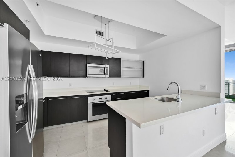 Condo for sale at The Ivy PH-17