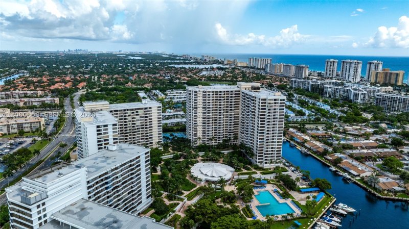 Condo for sale at Olympus Condo 517