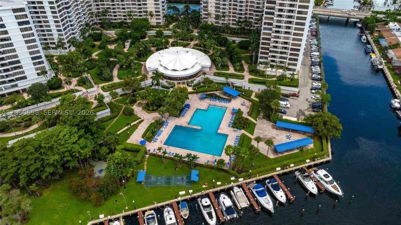 Condo for sale at Olympus Condo 517