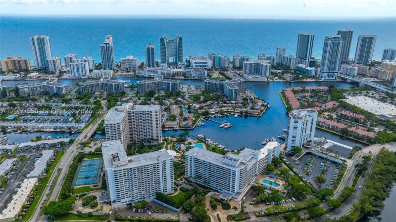 Condo for sale at Olympus Condo 517