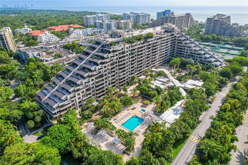 Alquiler de apartamento en Key Colony III Emerald Bay 441