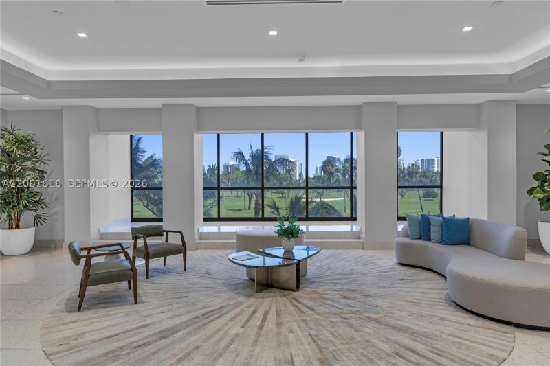 Coronado I Apt #1806