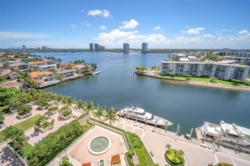 Comprar apartamento no 1000 Williams Island 1206