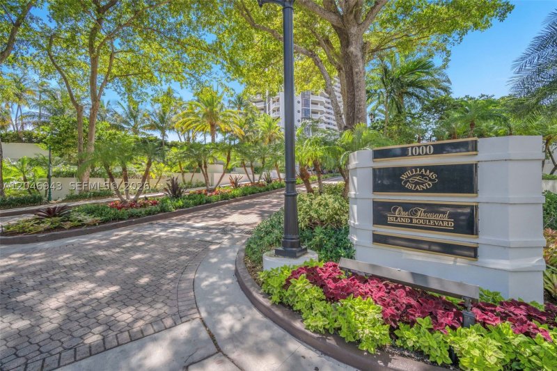 Comprar apartamento no 1000 Williams Island 1206