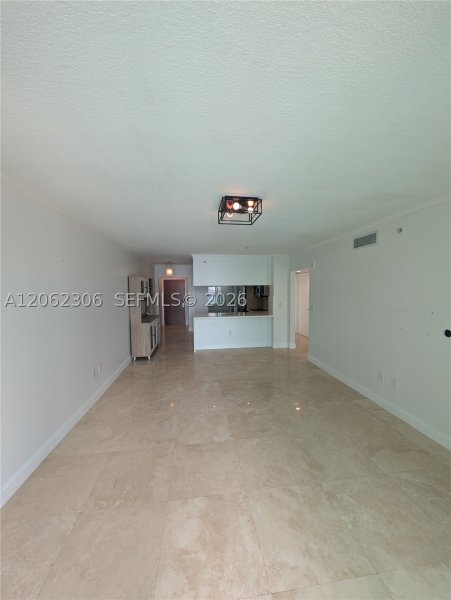 Comprar apartamento no Brickell on the River North 3002