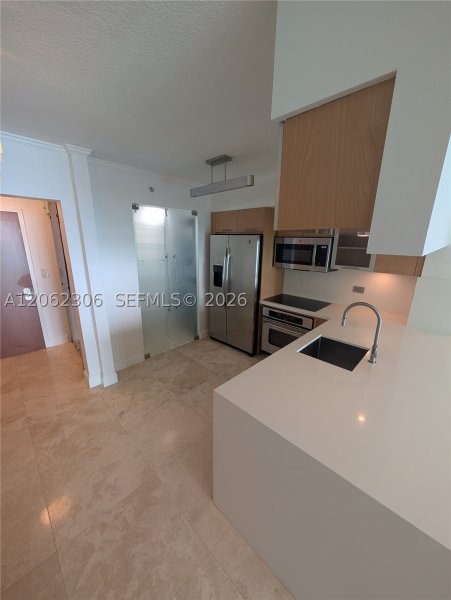 Comprar apartamento no Brickell on the River North 3002
