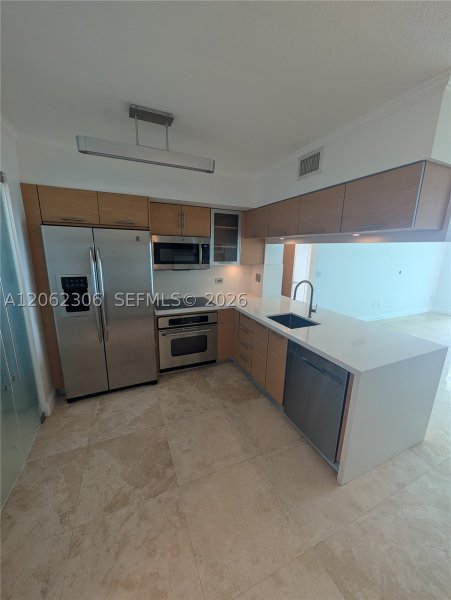 Comprar apartamento no Brickell on the River North 3002