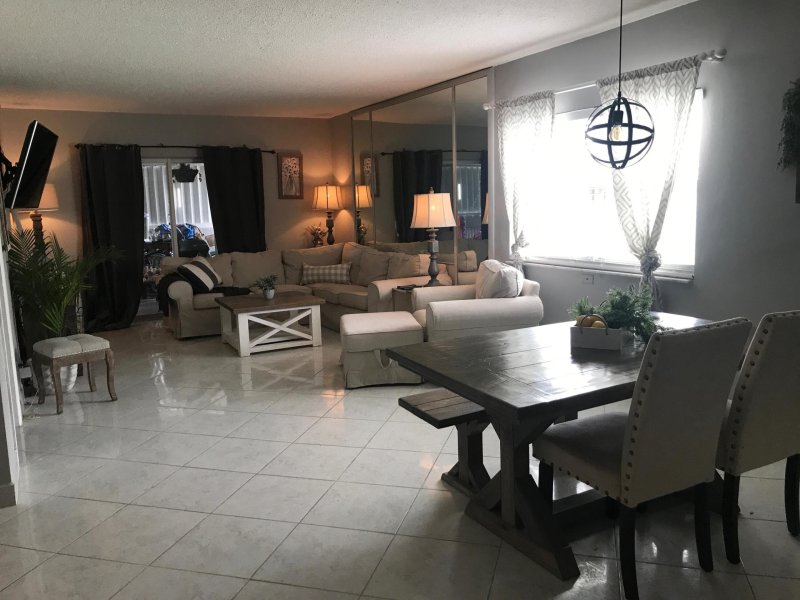 Condo for sale at Bakers Towers 206