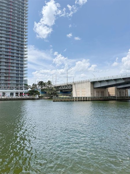 Condo for sale at Imperial Towers 824