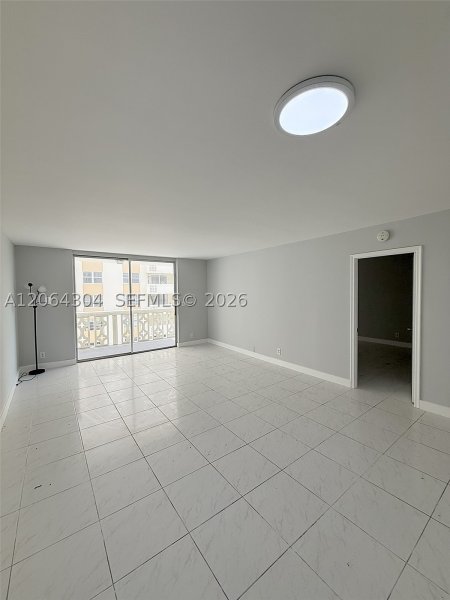 Condo for sale at Imperial Towers 824