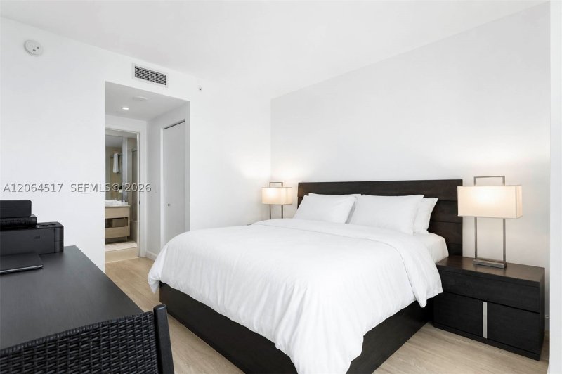 Aluguel de apartamento no Brickell Heights West 1105