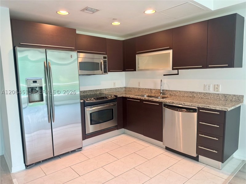 Apartment for rent at The Plaza Tower II 409