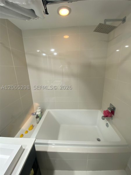 Aluguel de apartamento no Brickell Heights East 1005