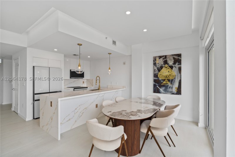 Apartment for rent at Midtown Midblock 545