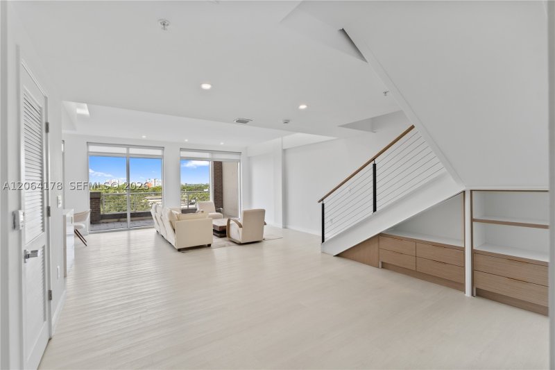 Apartment for rent at Midtown Midblock 545
