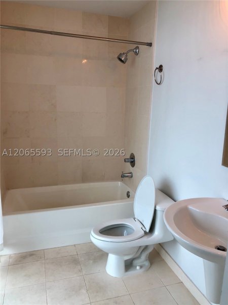Apartment for rent at Infinity on Brickell 2519