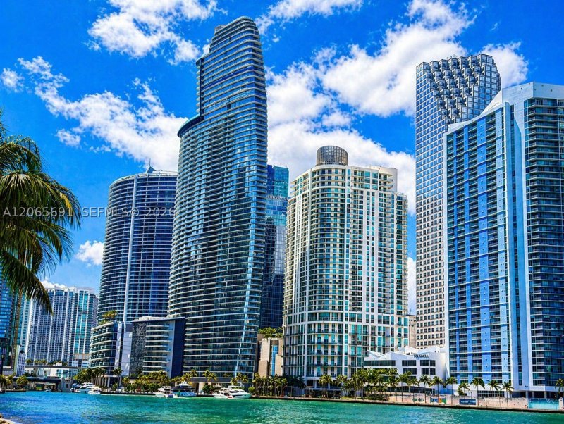 Aluguel de apartamento no Aston Martin Residences 4201E