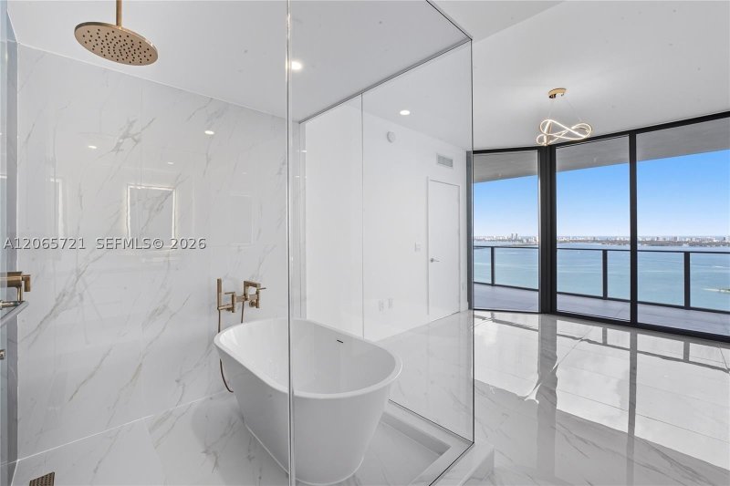 Comprar apartamento en Aria Reserve Miami 3502