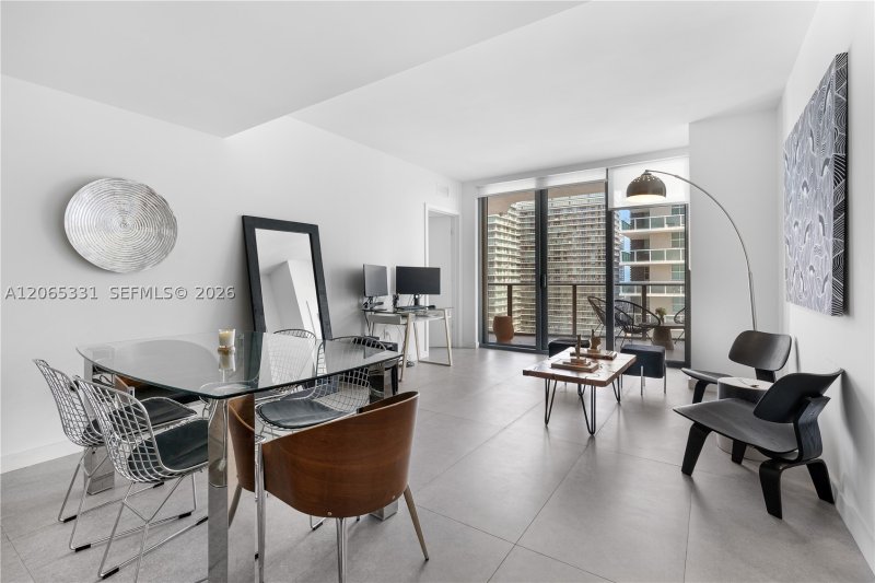 Comprar apartamento en Dua Miami - SLS Brickell Condo 2411