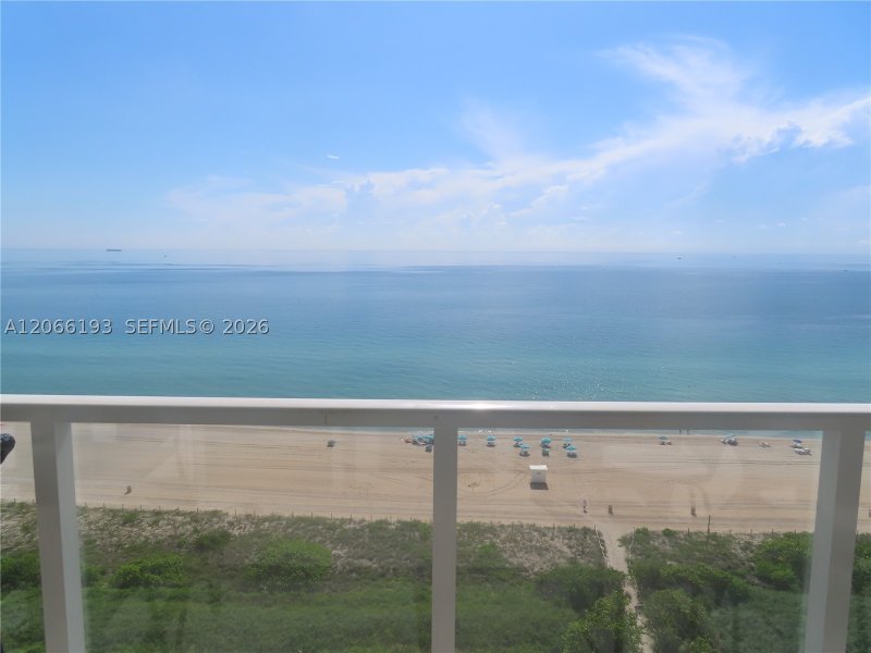 Arlen Beach Apt #808
