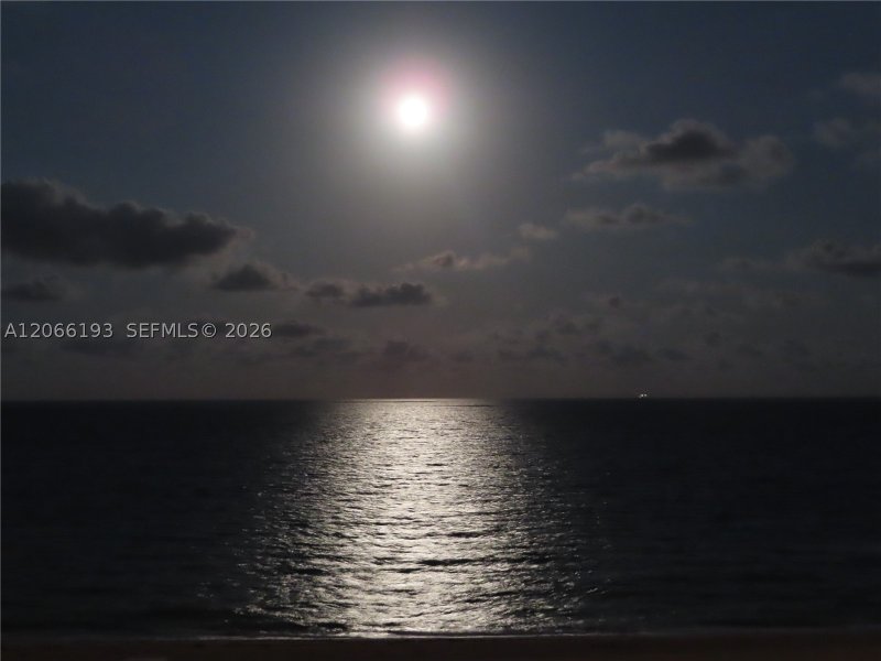 Alquiler de apartamento en Arlen Beach 808