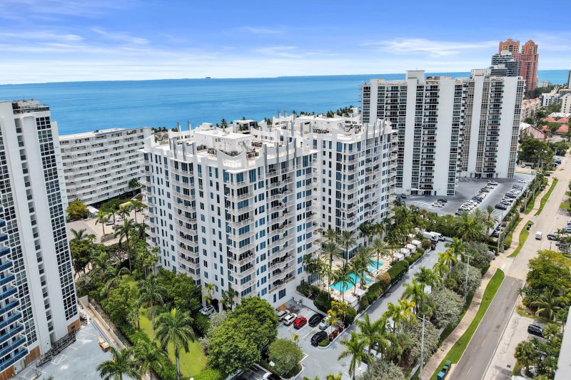 Sapphire Condo Apt #1106S
