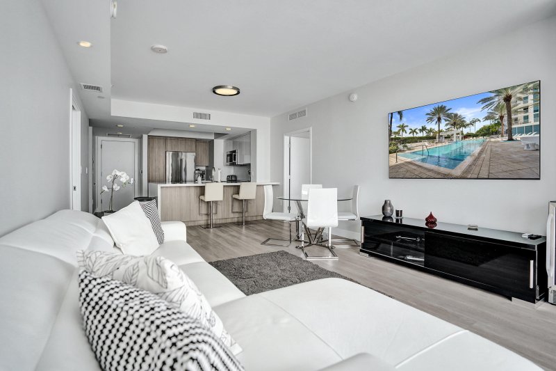 Alquiler de apartamento en Sapphire Condo 1106S