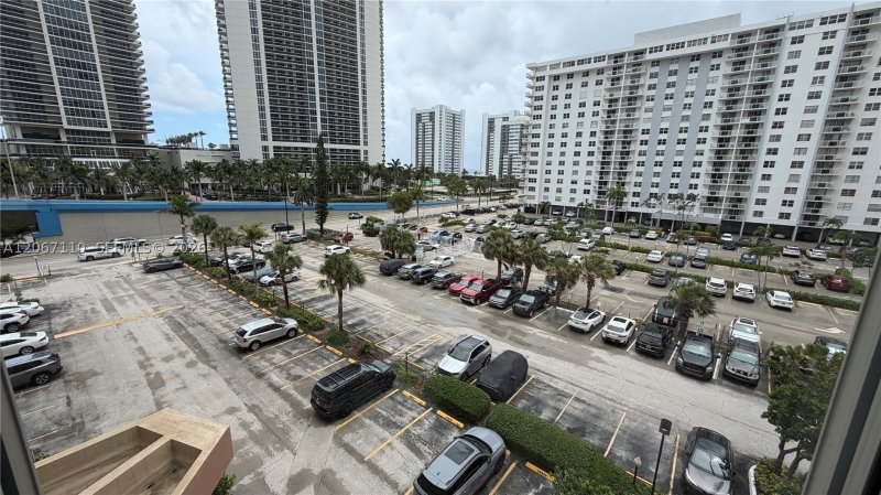 Condo for sale at Imperial Towers 509
